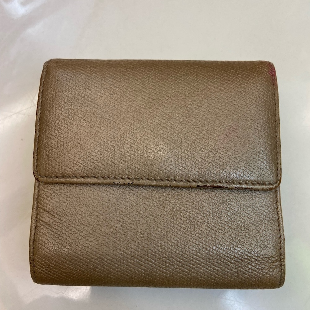 Chanel Coco Button Wallet. - Picture 2 of 13